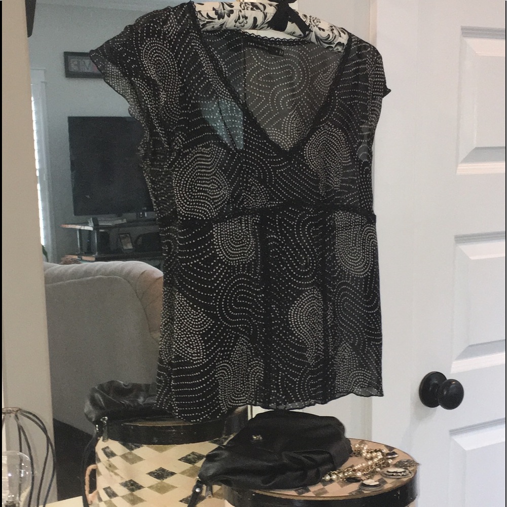 Black and off white blouse S
